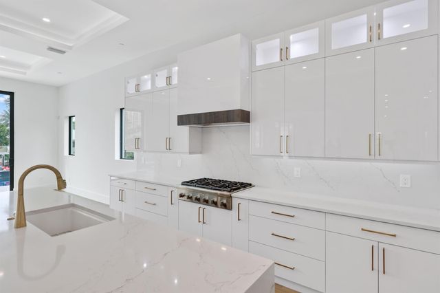 1211 Gulfstream Way, Singer Island, FL 33404