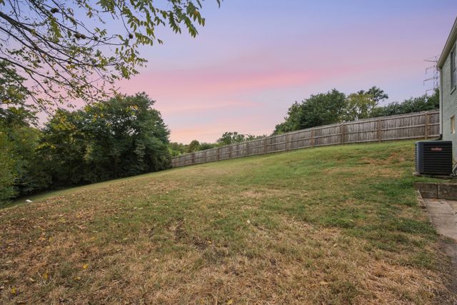 335 Tamworth Dr, Nashville, TN 37214