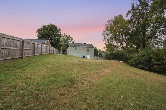 335 Tamworth Dr, Nashville, TN 37214