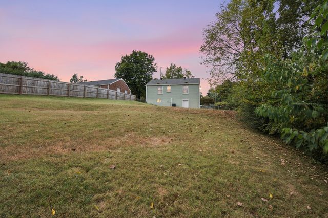 335 Tamworth Dr, Nashville, TN 37214