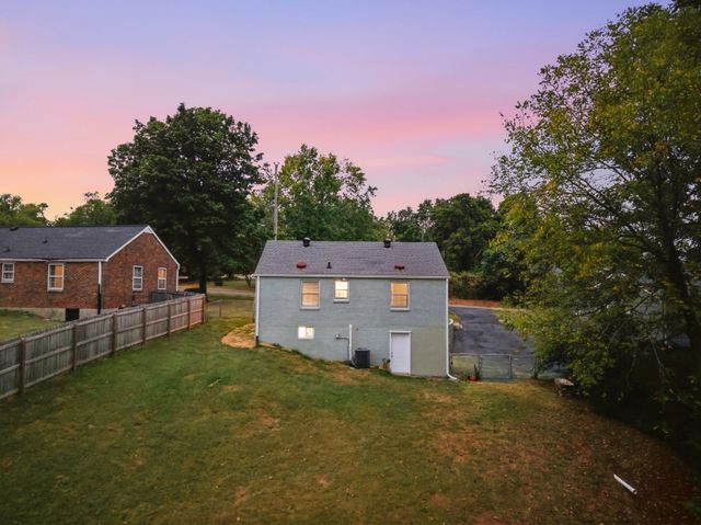 335 Tamworth Dr, Nashville, TN 37214
