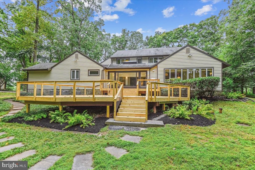 11541 SAINT DAVIDS LN, Lutherville Timonium, MD 21093