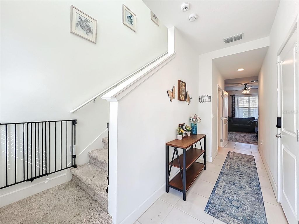 Image 3 of property listing at 1371 CAPTIVA COVE, Sanford, FL 32771