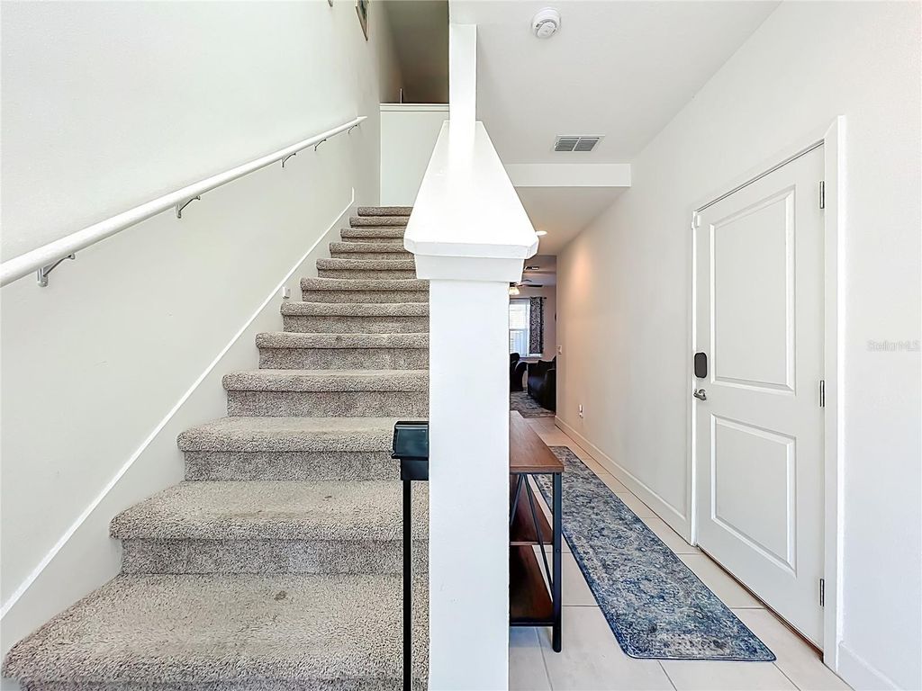 Image 22 of property listing at 1371 CAPTIVA COVE, Sanford, FL 32771