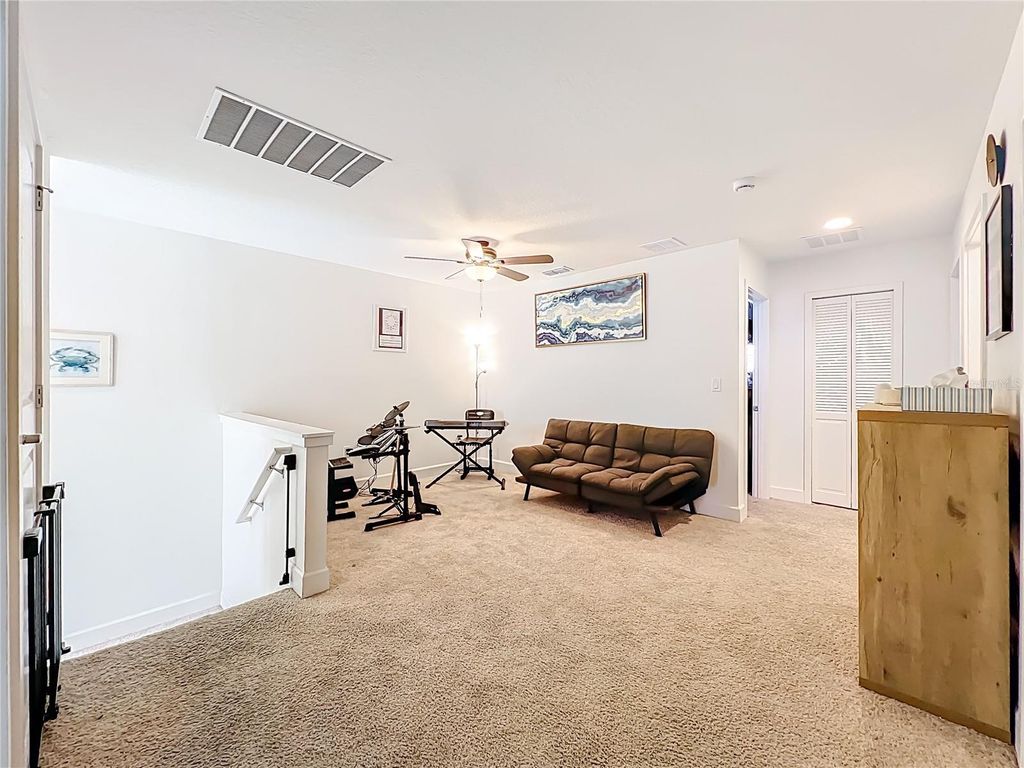 Image 24 of property listing at 1371 CAPTIVA COVE, Sanford, FL 32771