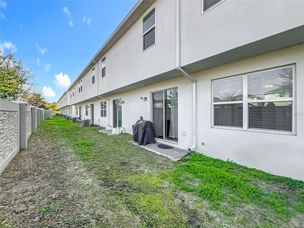 Image 49 of property listing at 1371 CAPTIVA COVE, Sanford, FL 32771