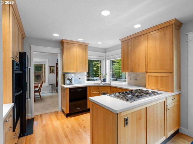 21247 Sw TETON Ave, Tualatin, OR 97062