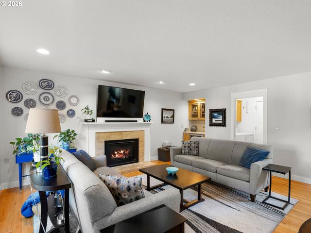 21247 Sw TETON Ave, Tualatin, OR 97062