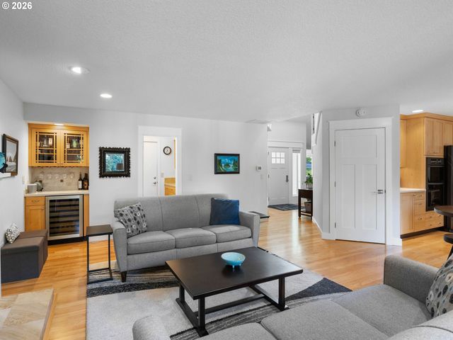 21247 Sw TETON Ave, Tualatin, OR 97062