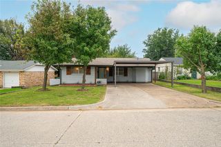 2104 N Wilburn Avenue, Bethany, OK 73008