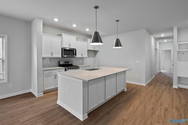 17420 Brooklawn Street, Athens, AL 35611