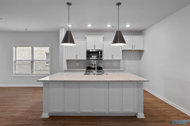 17420 Brooklawn Street, Athens, AL 35611