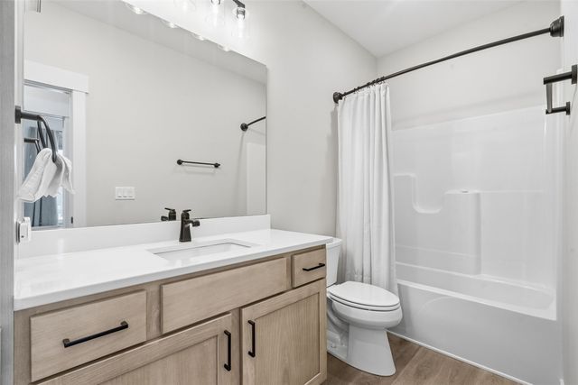 344 Worthington Court, Hiawatha, IA 52233