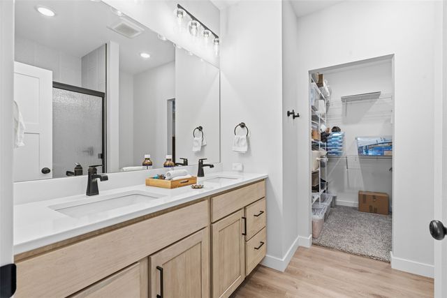 344 Worthington Court, Hiawatha, IA 52233