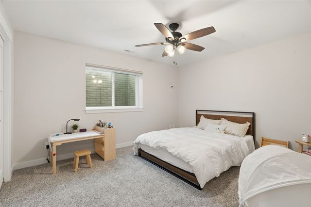 344 Worthington Court, Hiawatha, IA 52233