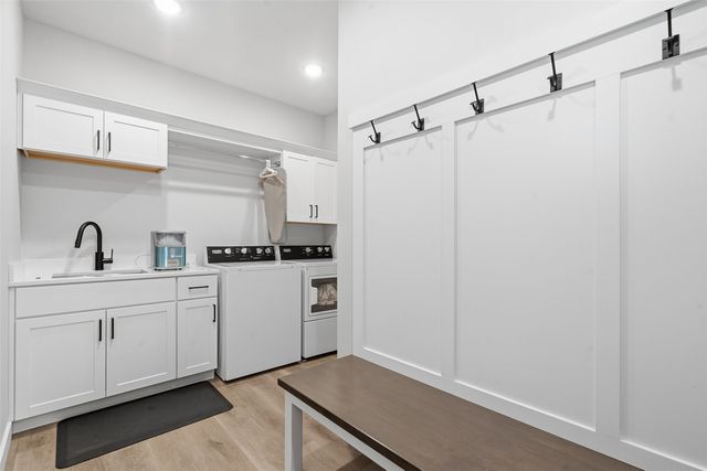 344 Worthington Court, Hiawatha, IA 52233