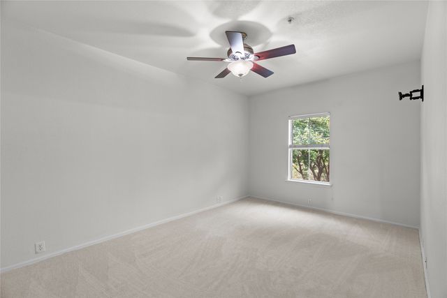 565 Legends Drive, Lewisville, TX 75057