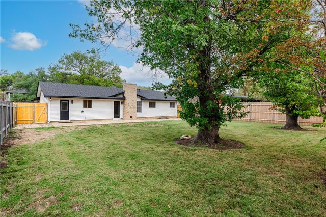 2207 Southern Oaks DR, Austin, TX 78745