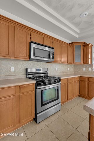 3260 MAPLE POINT Drive, El Paso, TX 79938
