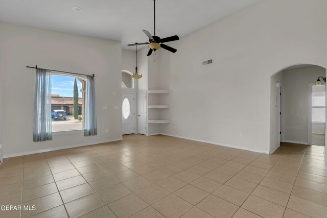 3260 MAPLE POINT Drive, El Paso, TX 79938
