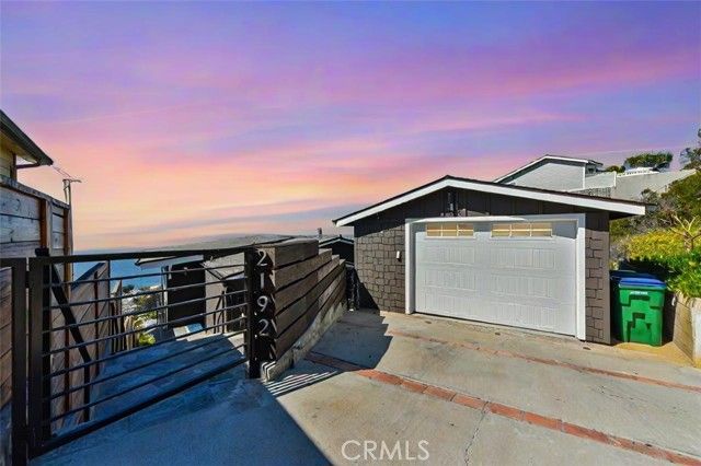 2192 Crestview, Laguna Beach, CA 92651
