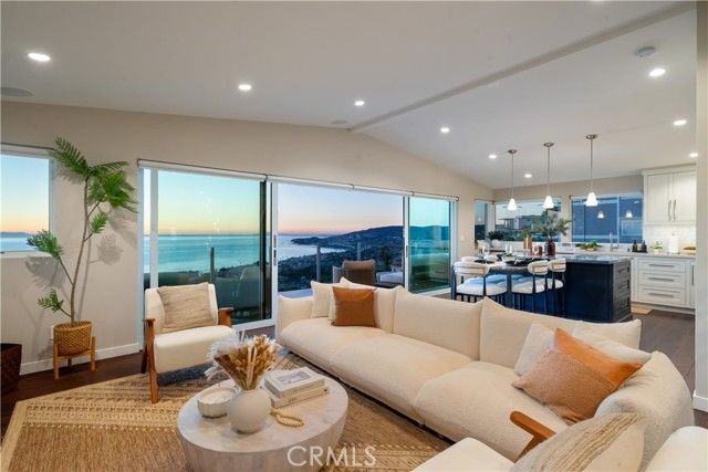2192 Crestview, Laguna Beach, CA 92651