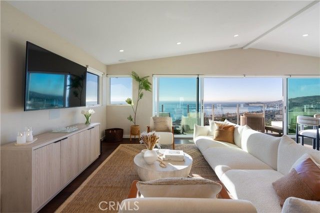 2192 Crestview, Laguna Beach, CA 92651