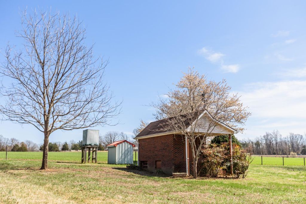 Image 28 of property listing at 1783 Prince Edward Highway, Pamplin, VA 23958