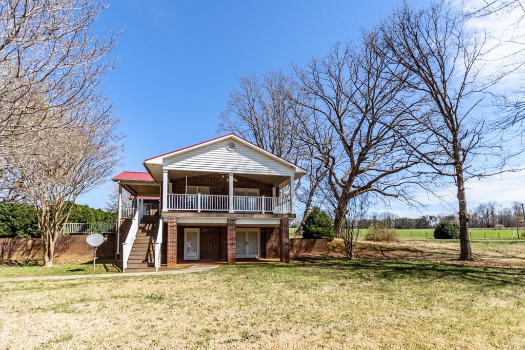 Image 3 of property listing at 1783 Prince Edward Highway, Pamplin, VA 23958