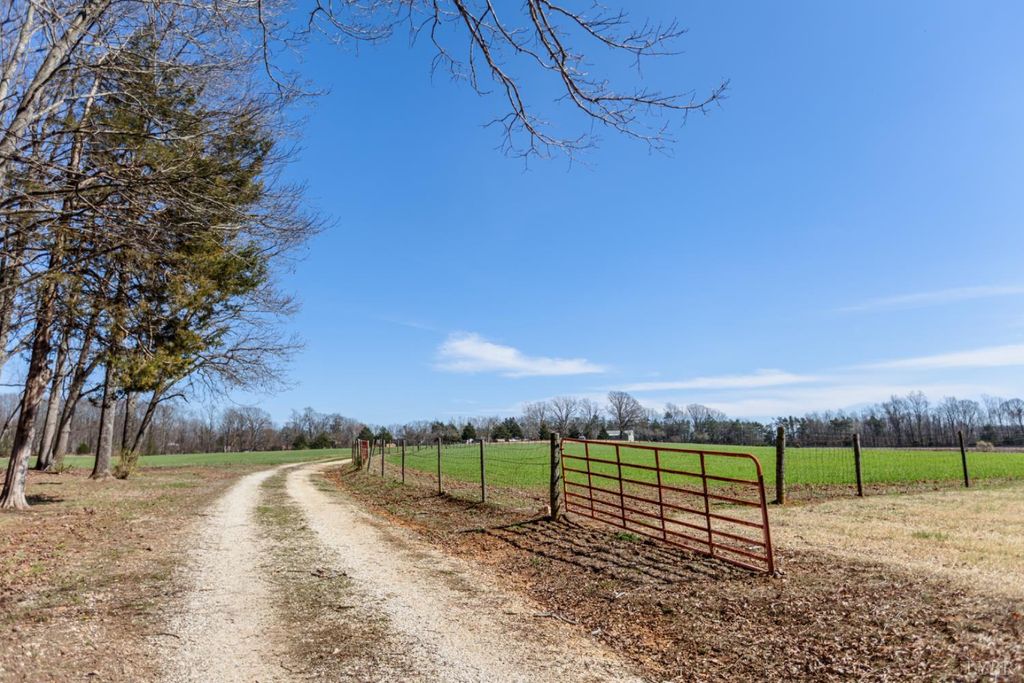 Image 41 of property listing at 1783 Prince Edward Highway, Pamplin, VA 23958