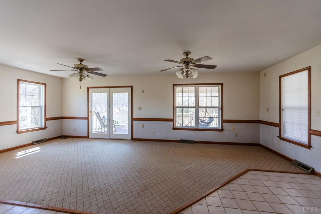 Image 8 of property listing at 1783 Prince Edward Highway, Pamplin, VA 23958