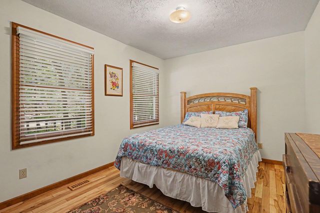 2003 Harbor Inn Street, Holland, MI 49424