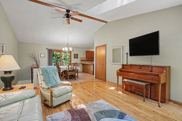 2003 Harbor Inn Street, Holland, MI 49424