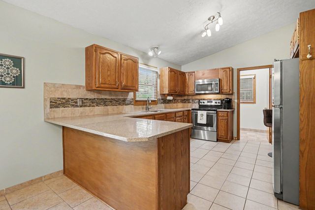 2003 Harbor Inn Street, Holland, MI 49424