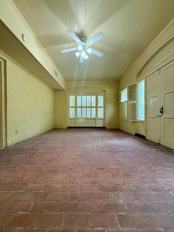 27 Covington Drive, Longview, TX 75602