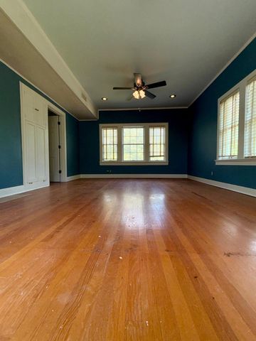 27 Covington Drive, Longview, TX 75602