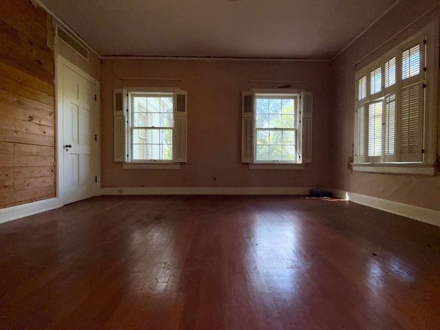 27 Covington Drive, Longview, TX 75602