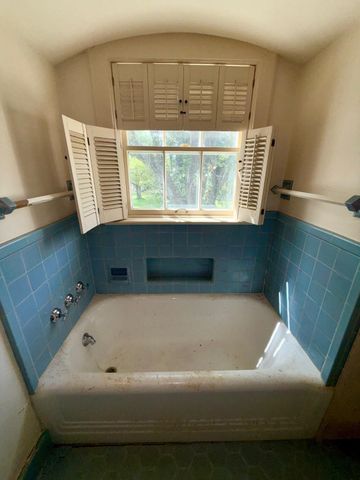 27 Covington Drive, Longview, TX 75602