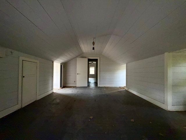 27 Covington Drive, Longview, TX 75602