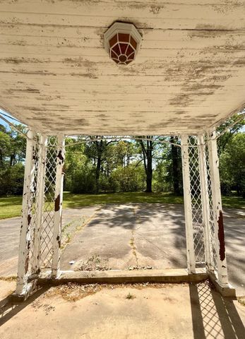 27 Covington Drive, Longview, TX 75602