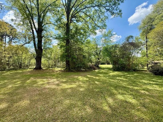 27 Covington Drive, Longview, TX 75602