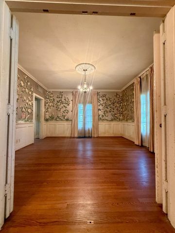 27 Covington Drive, Longview, TX 75602