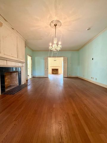 27 Covington Drive, Longview, TX 75602