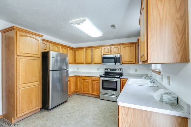 5223 Queen Ann Way, Painesville, OH 44077