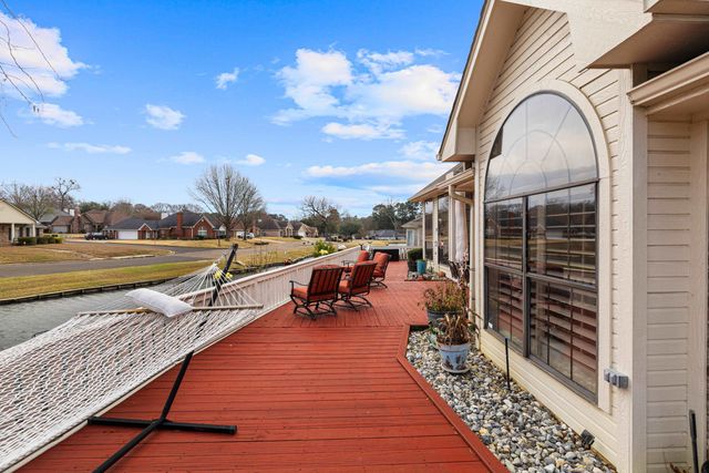 300 Mill Run Dr, Longview, TX 75604