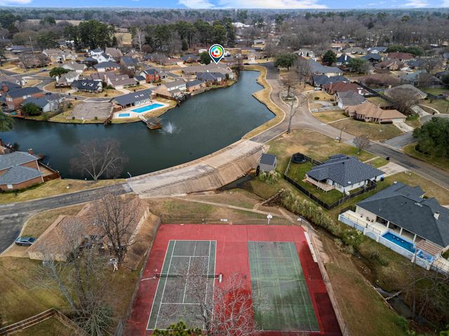 300 Mill Run Dr, Longview, TX 75604