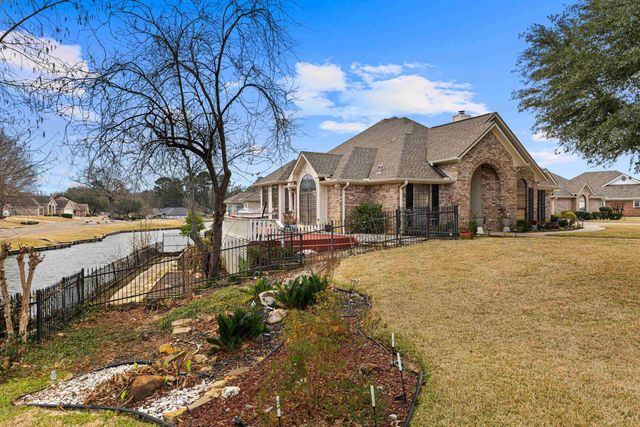 300 Mill Run Dr, Longview, TX 75604