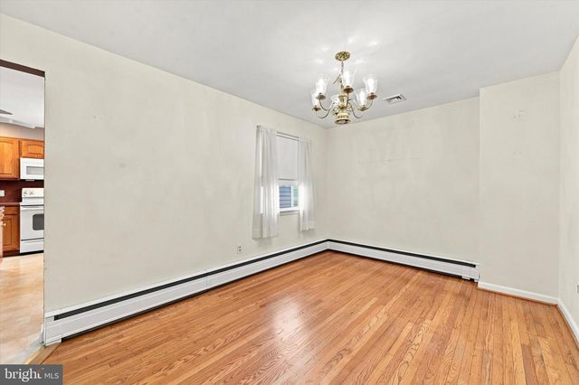 331 VALLEY RD, Media, PA 19063