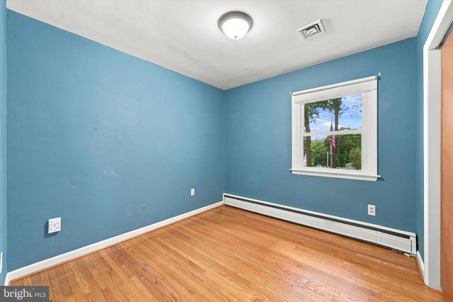 331 VALLEY RD, Media, PA 19063