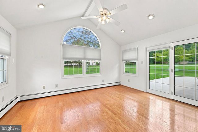 331 VALLEY RD, Media, PA 19063